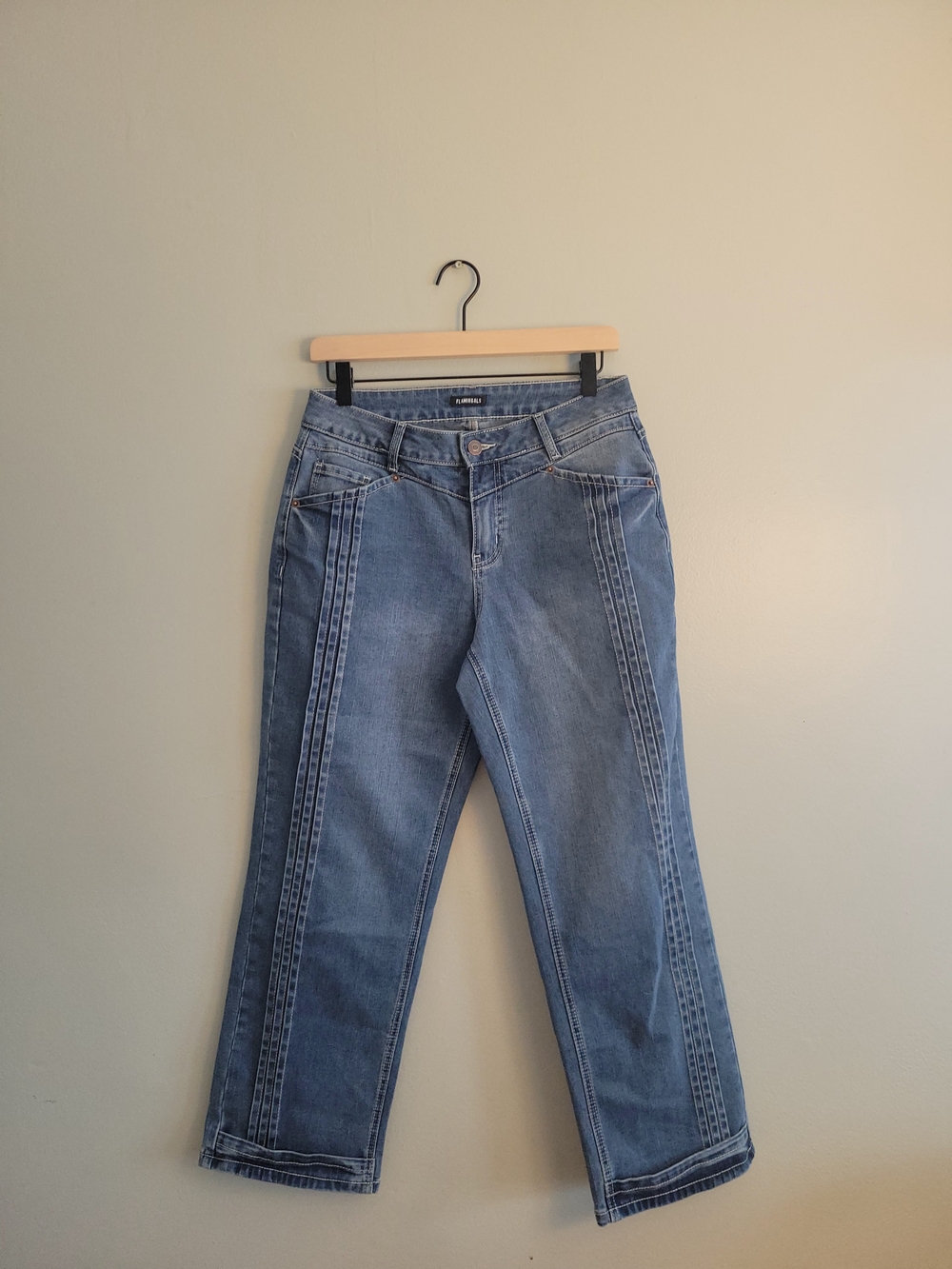 Classic Light Blue Straight-Leg Jeans with Decorative Panel Stitching